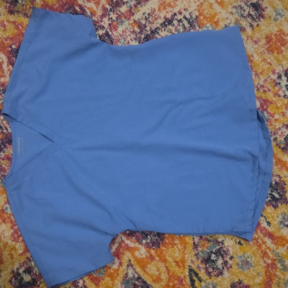 Mandala Brand Ceil Blue Scrub Set - Picture 2 of 4